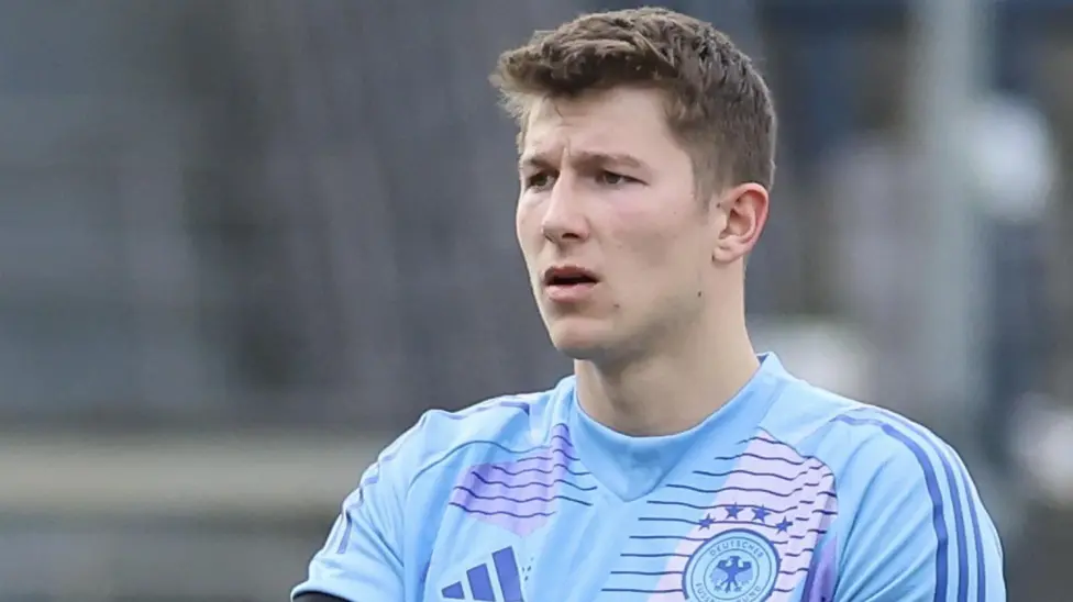 Burnley rekrut kiper Jerman U-20 Weiss